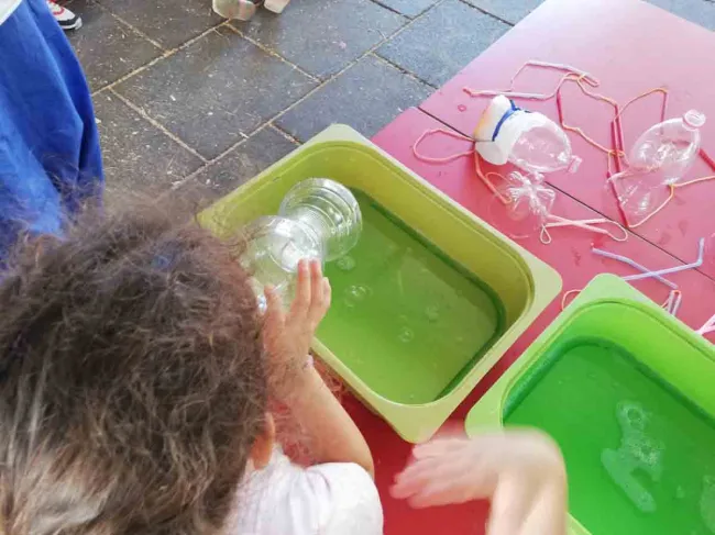 Laboratorio animazione bolle di sapone
