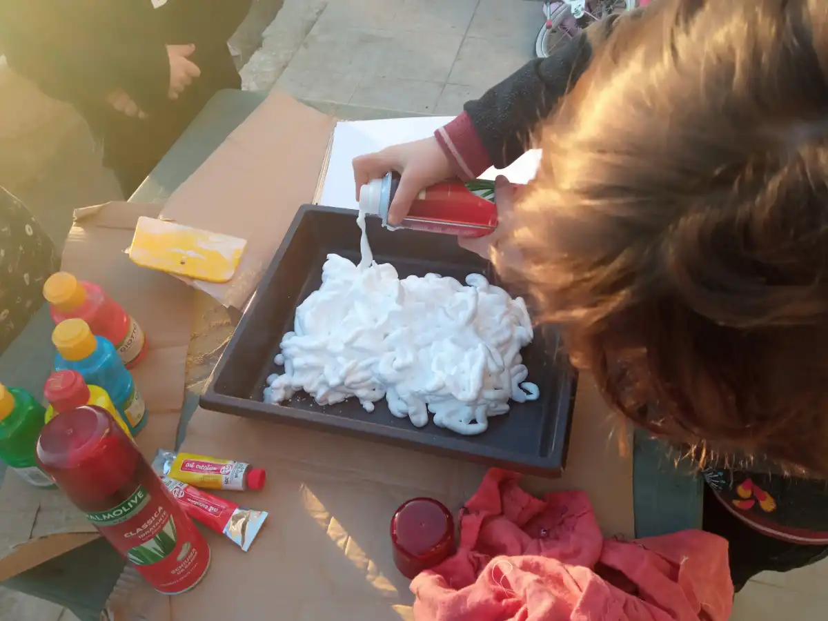laboratorio carta marmorizzata