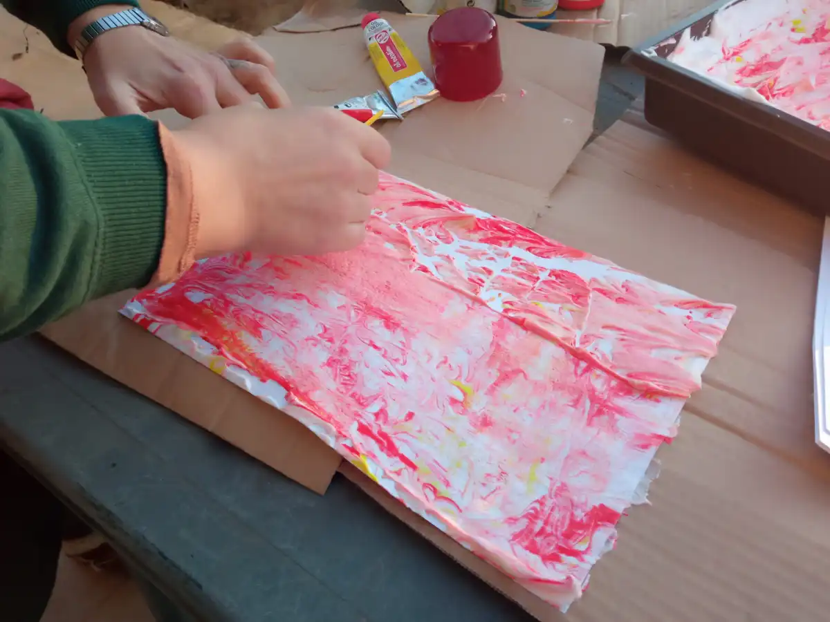 laboratorio carta marmorizzata